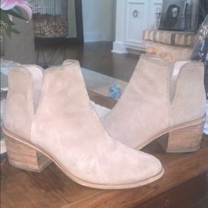 Hinge Chunky Heeled Booties
